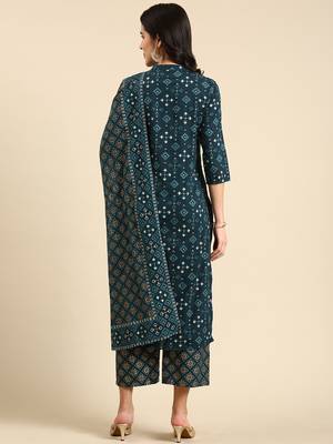 women's mandarin collar geometric screen print teal straight kurta and trouser with dupatta 4