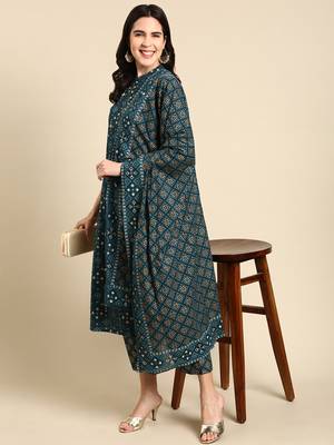 women's mandarin collar geometric screen print teal straight kurta and trouser with dupatta 5