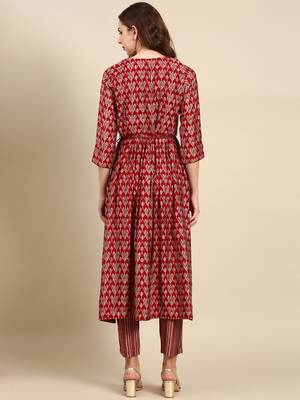 women's round neck ethnic motifs foil print maroon straight kurta and trouser 4