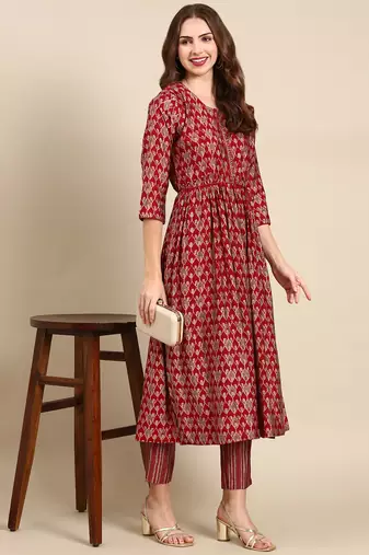 women's round neck ethnic motifs foil print maroon straight kurta and trouser