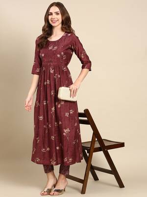 women's round neck geometric foil print violet anarkali kurta and trouser 5