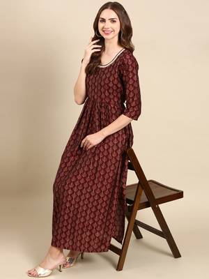 women's round neck ethnic motifs foil print burgundy anarkali kurta and trouser 5