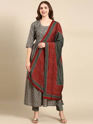 women's round neck ethnic motifs foil print green anarkali kurta and trouser with dupatta 2