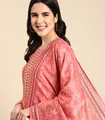 Showoff women's round neck solid screen print peach straight kurta and trouser with dupatta