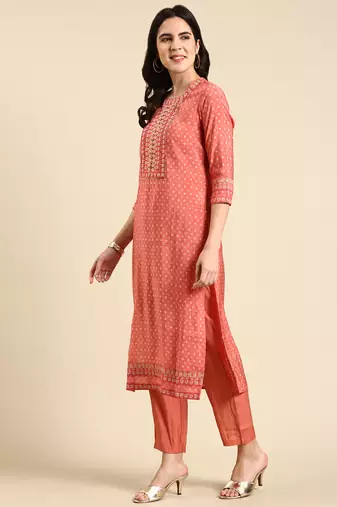 Showoff women's round neck solid screen print peach straight kurta and trouser with dupatta
