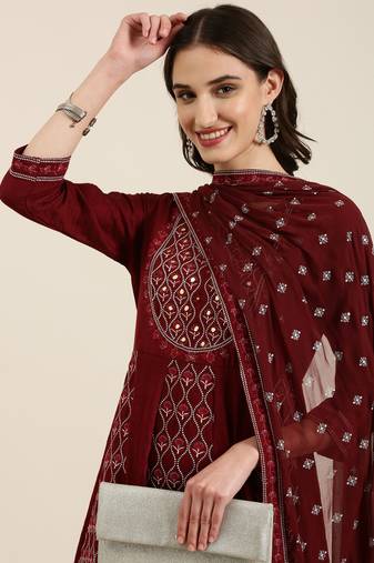 Showoff women's round neck floral maroon anarkali kurta and trouser with dupatta