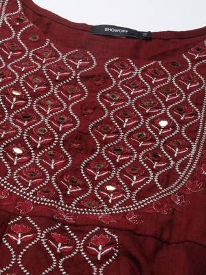 Showoff women's round neck floral maroon anarkali kurta and trouser with dupatta 3