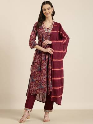 women's v-neck floral foil print magenta a-line kurta and trouser with dupatta 2