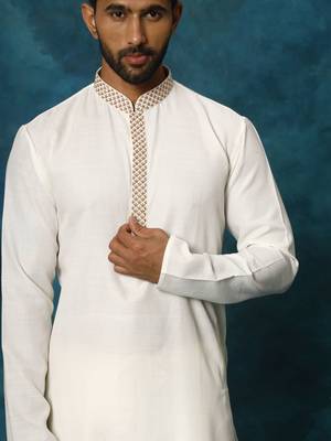 Cream And Cream Cotton Blend Kurta Pyjama Set 4