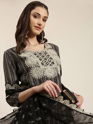 women's round neck chevron black straight kurta and skirt with dupatta 1