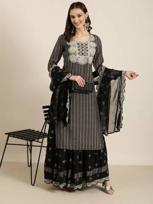 women's round neck chevron black straight kurta and skirt with dupatta 5