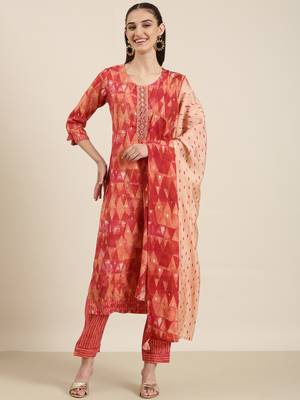 women's round neck geometric foil print red straight kurta and trouser with dupatta 2