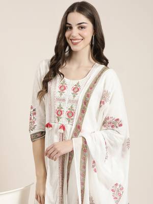 women's round neck floral off white a-line kurta and trouser with dupatta 1