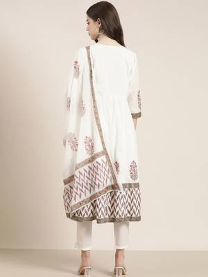 women's round neck floral off white a-line kurta and trouser with dupatta 5