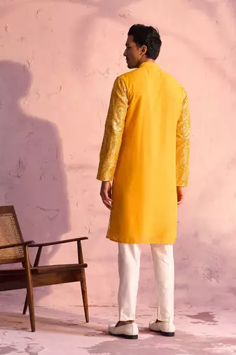 Men'S Yellow And Cream Georgette Kurta Pyjama Set