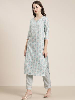 Showoff women's round neck floral sea green straight kurta and trouser with dupatta 4