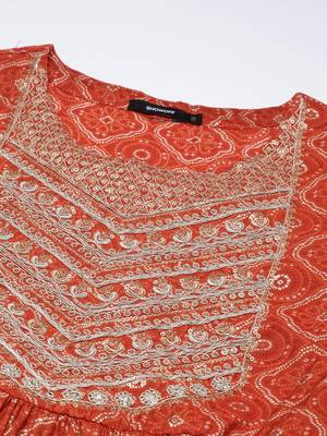 women's round neck bandhani foil print rust a-line kurta and trouser with dupatta 3