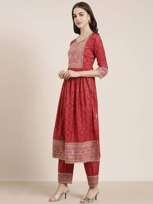 women's round neck bandhani zari pink a-line kurta and trouser with dupatta 4