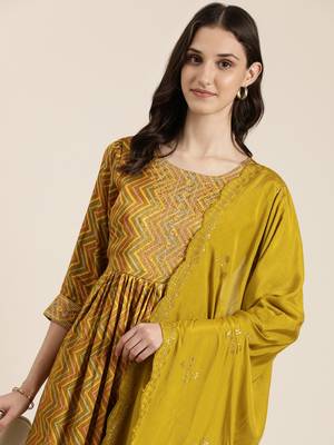 women's round neck chevron leheriya lime green a-line kurta and trouser with dupatta 1