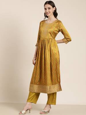 women's round neck chevron leheriya lime green a-line kurta and trouser with dupatta 4