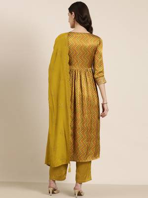 women's round neck chevron leheriya lime green a-line kurta and trouser with dupatta 5