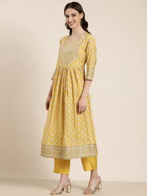 women's round neck floral zari mustard a-line kurta and trouser with dupatta 4