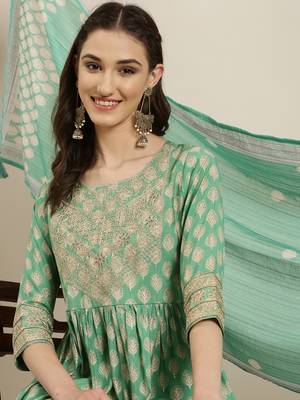 women's round neck floral zari green a-line kurta and trouser with dupatta 1