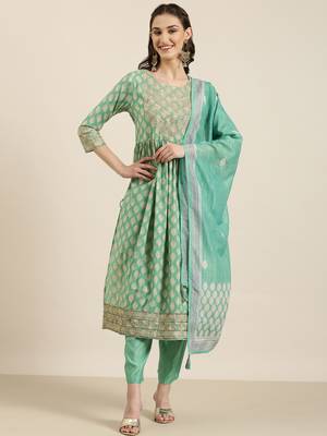 women's round neck floral zari green a-line kurta and trouser with dupatta 2