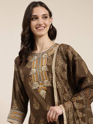 women's round neck ethnic motifs foil print bronze straight kurta and trouser with dupatta 1