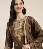 women's round neck ethnic motifs foil print bronze straight kurta and trouser with dupatta