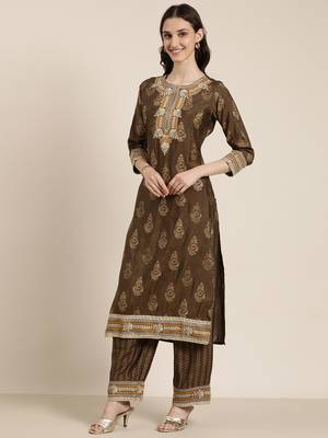 women's round neck ethnic motifs foil print bronze straight kurta and trouser with dupatta 4