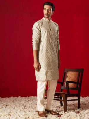 Green Silk Blend Kurta Pyjama Set 2