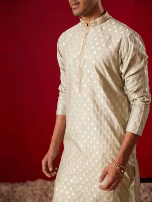 Green Silk Blend Kurta Pyjama Set 4