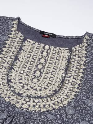 women's round neck floral foil print grey a-line kurta and trouser with dupatta 3