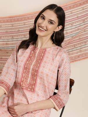 women's round neck floral peach straight kurta and trouser with dupatta 1