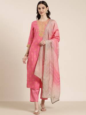 women's round neck bandhani zari pink straight kurta and trouser with dupatta 2