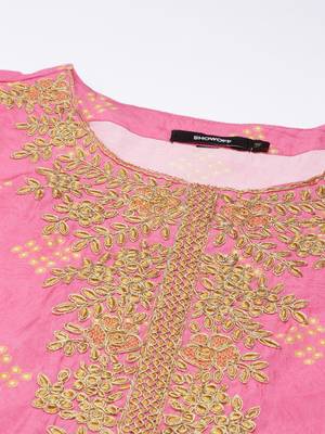 women's round neck bandhani zari pink straight kurta and trouser with dupatta 3