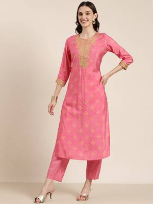 women's round neck bandhani zari pink straight kurta and trouser with dupatta 4