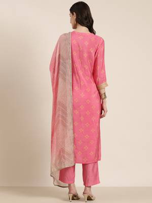 women's round neck bandhani zari pink straight kurta and trouser with dupatta 5