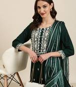 women's round neck solid green a-line kurta and trouser with dupatta