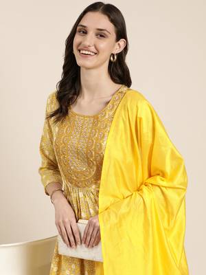 women's round neck floral yellow a-line kurta and trouser with dupatta 1