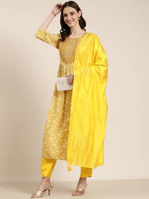 women's round neck floral yellow a-line kurta and trouser with dupatta 5