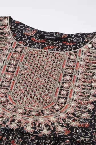 women's round neck floral foil print black a-line kurta and trouser with dupatta