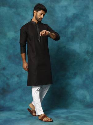 Black And White Cotton Blend Kurta Pyjama Set 1