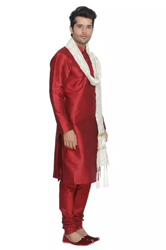 men's maroon silk blend kurta, pyjama & dupatta set