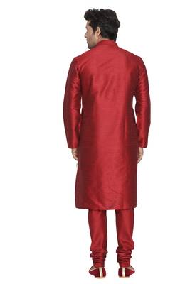  men's maroon silk blend kurta, pyjama & dupatta set 4