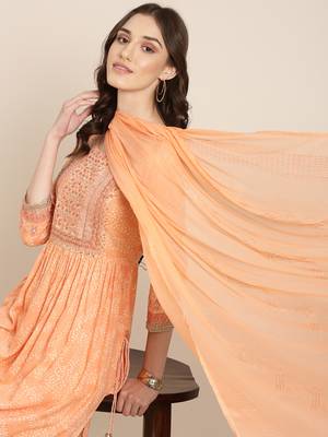 women's round neck bandhani zari peach anarkali kurta and trouser with dupatta 2
