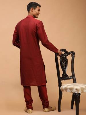 Maroon Viscose Kurta, Pyjama & Dupatta Set 3