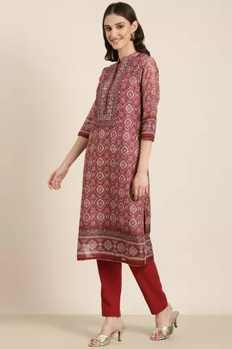 women's mandarin collar ethnic motifs maroon straight kurta and trouser with dupatta