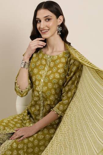 women's round neck ethnic motifs green a-line top and trouser with dupatta